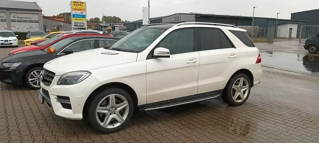 Gebraucht Mercedes ML350 AMG Edition 1 306 PS (225 kW) 2012 Weiß SUV