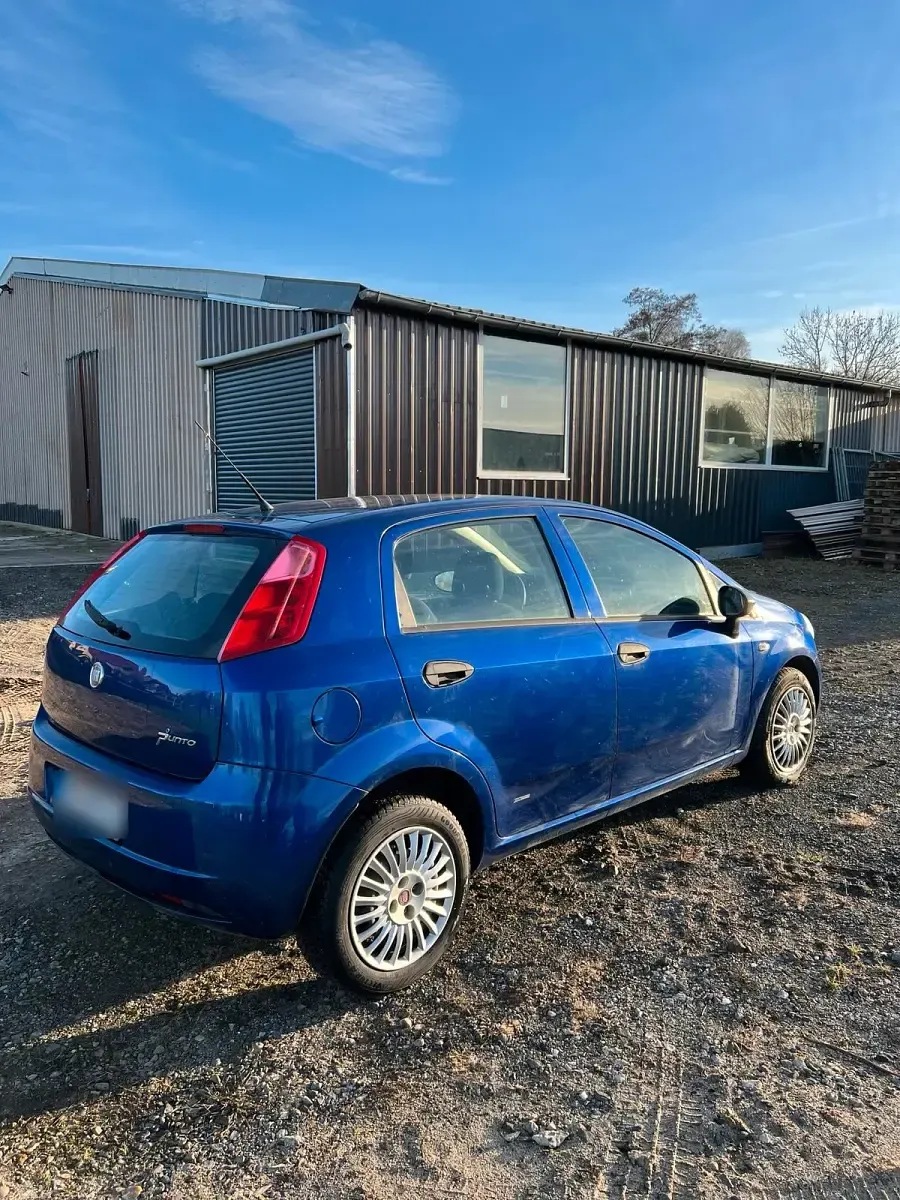 Gebraucht Fiat Punto 77 PS (56 kW) 2008 Blau Kleinwagen