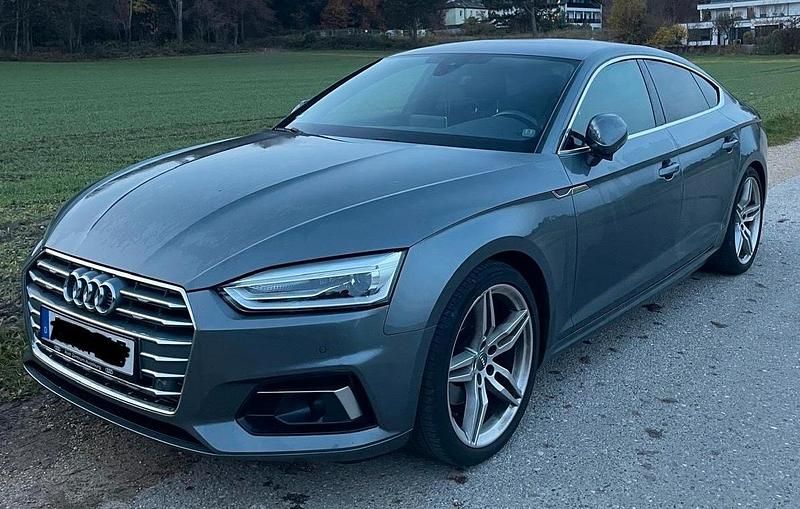 Grau Gebraucht 2019 Audi A5 Sport Limousine | 25.450 € (Guter Preis) - Bild 1/4
