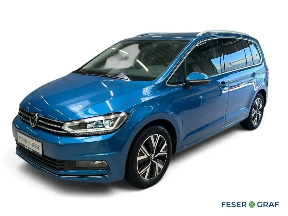 Gebraucht VW Touran Highline 150 PS (110 kW) 2023 Caribbean blue metallic Van / Kleinbus