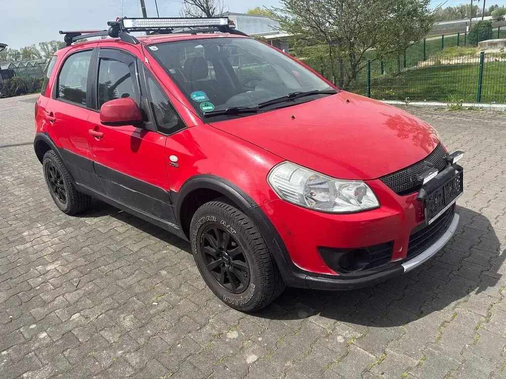 Gebraucht Suzuki SX4 Comfort 135 PS (99 kW) 2010 Rot Limousine