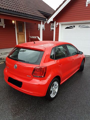 Gebraucht VW Polo Trendline 69 PS (50 kW) 2011 Rot metallic Kleinwagen