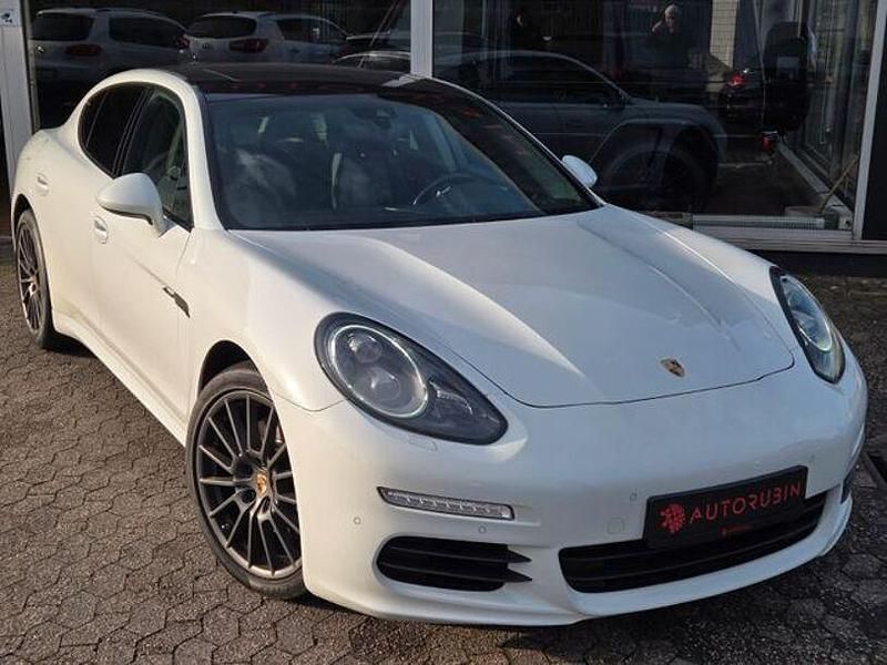 Gebraucht Porsche Panamera Chrono 301 PS (221 kW) 2014 Weiß Kleinwagen