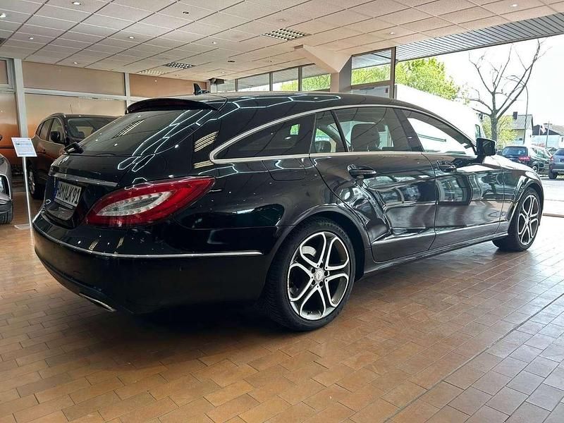 Gebraucht Mercedes CLS350 258 PS (189 kW) 2016 Obsidianschwarz  metalliclack Kombi