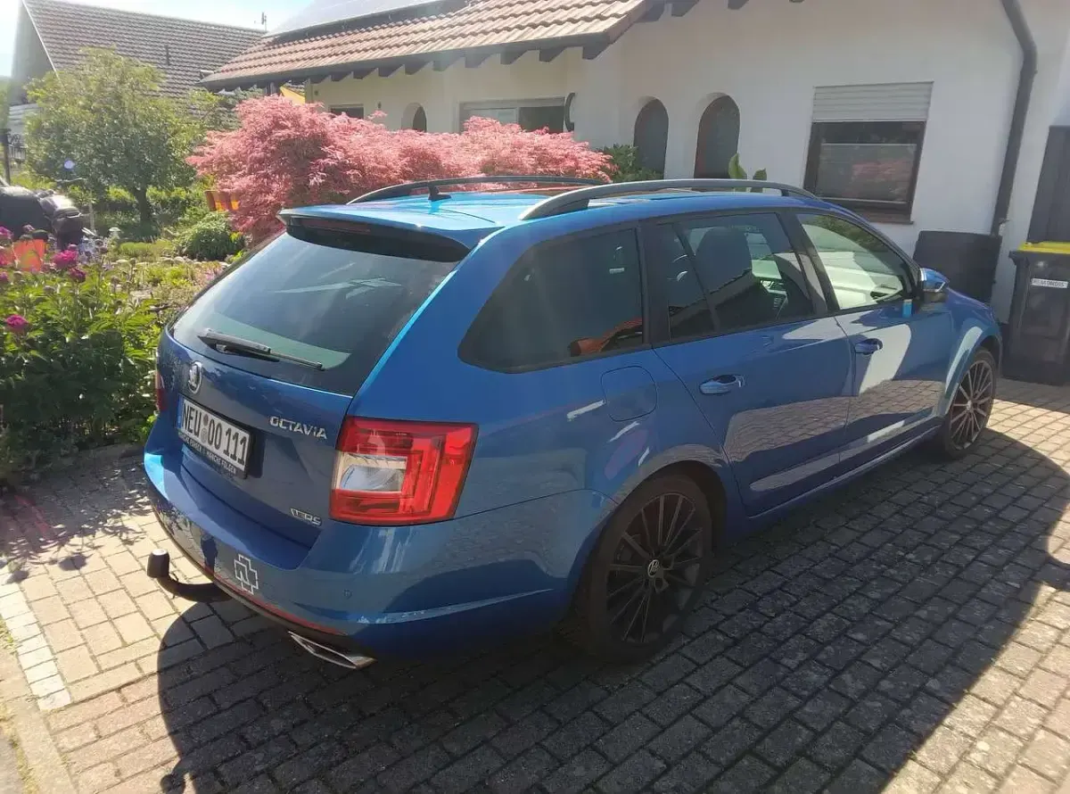 Gebraucht Skoda Octavia vRS 184 PS (135 kW) 2015 Blau Kombi