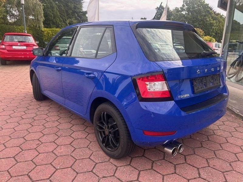 Second-hand Skoda Fabia Active 60 CP (44 kW) 2020 Albastru Hatchback