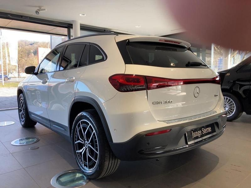 Gebraucht Mercedes EQA300 Progressive 167 kW (228 PS) 2023 Weiß SUV