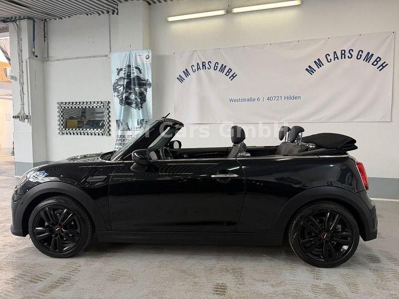 Gebraucht Mini Cooper Cabriolet Classic 136 PS (100 kW) 2022 Midnight black ii Cabrio
