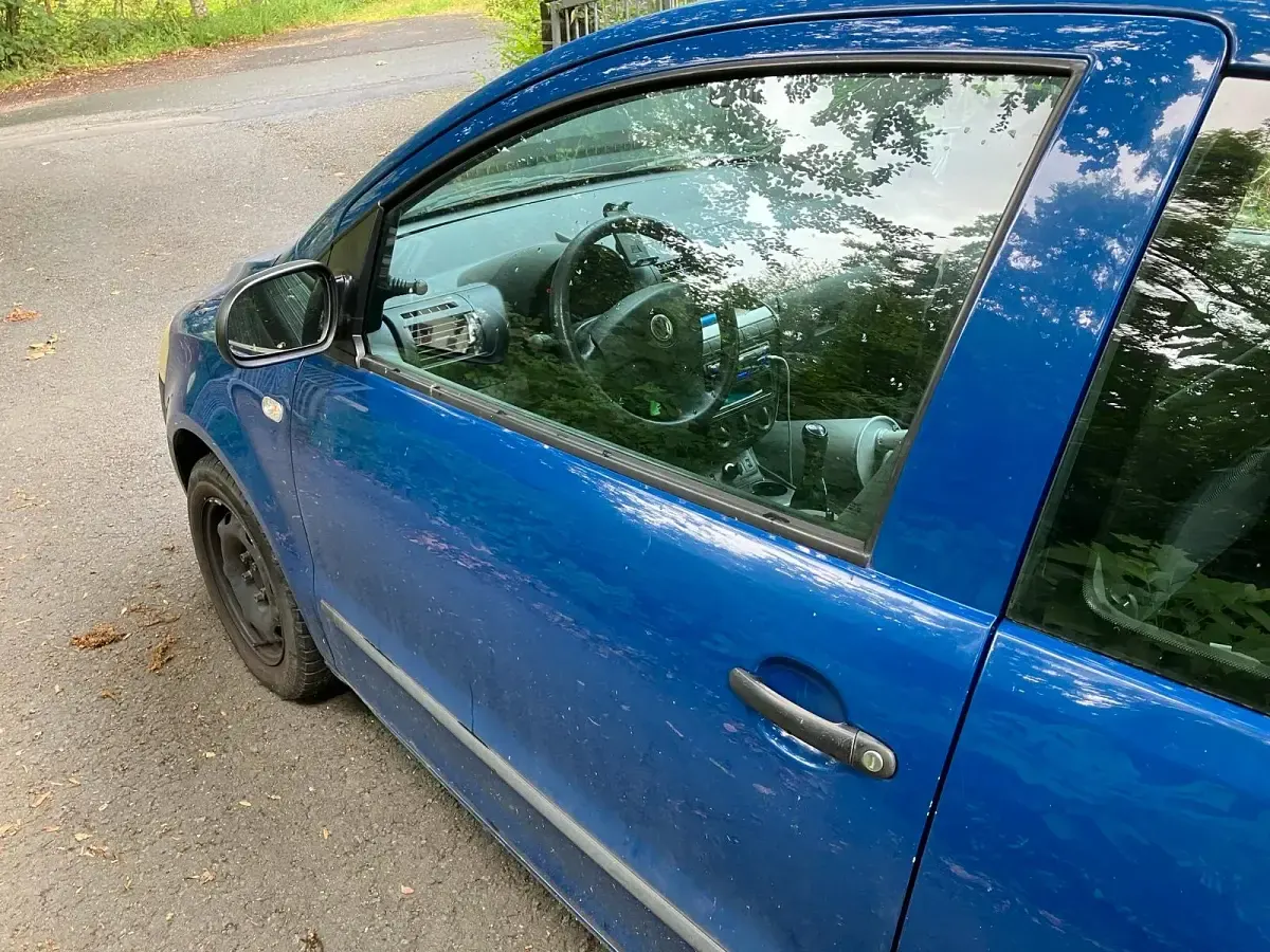 Gebraucht VW Fox 54 PS (39 kW) 2006 Blau Kleinwagen