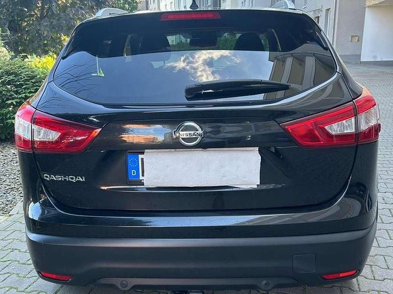 Gebraucht 2016 Nissan Qashqai N-Connecta SUV | 10.850 € (Superpreis) - Bild 1/4