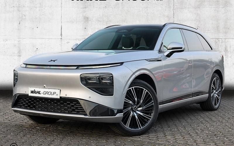 Silber Gebraucht 2025 XPENG G9 AWD Performance SUV | 63.089 € (Superpreis) - Bild 1/4