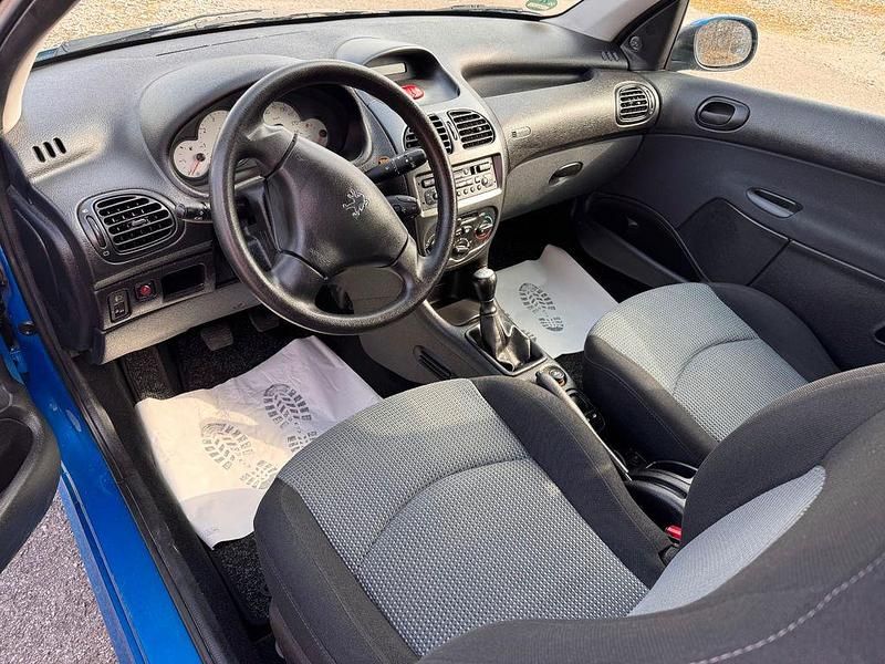 Gebraucht Peugeot 206 75 PS (55 kW) 2005 Blau Kleinwagen