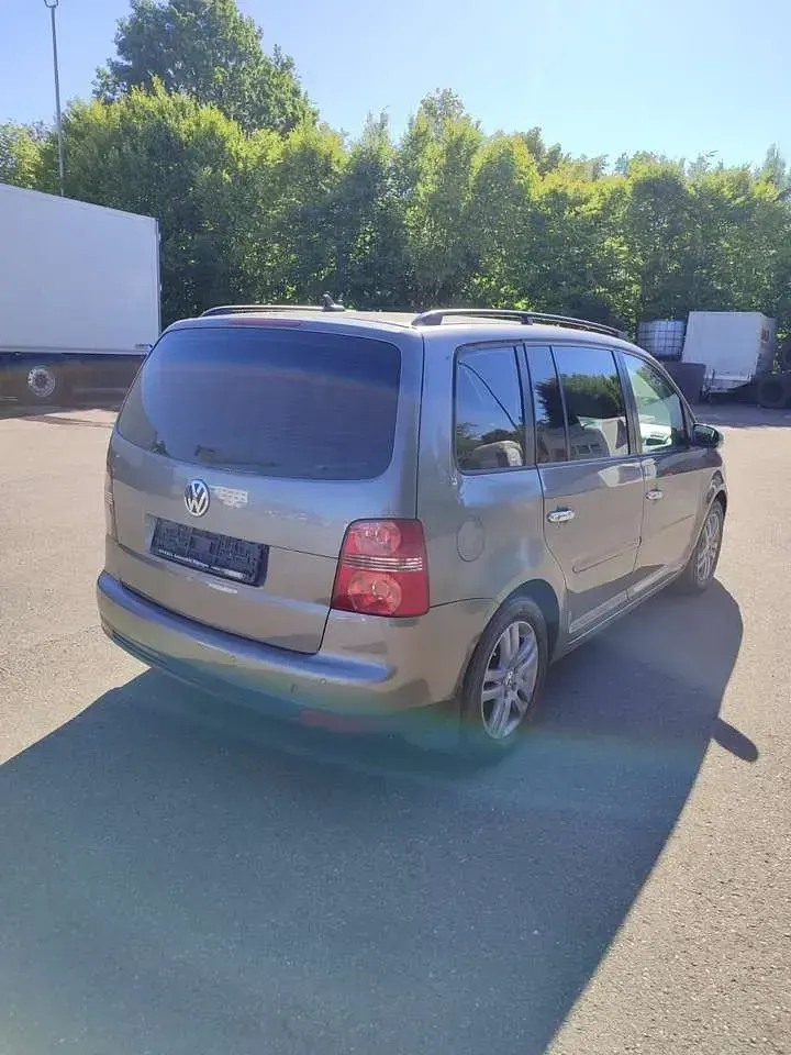 Gebraucht VW Touran Highline 140 PS (102 kW) 2007 Van / Kleinbus