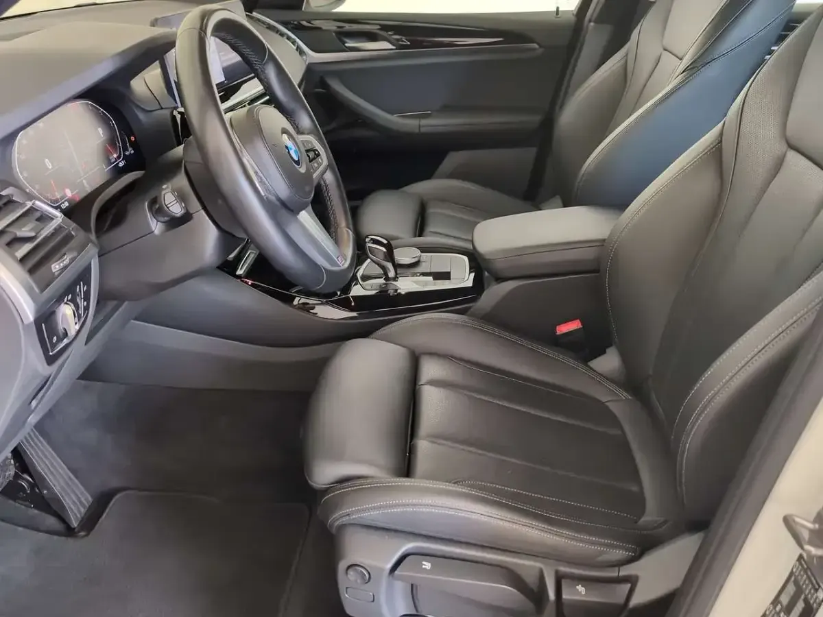 Gebraucht BMW X3 Sport Line 190 PS (139 kW) 2024 Weiß SUV