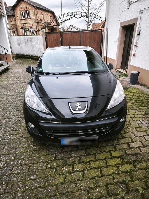 Gebraucht Peugeot 207 CC 120 PS (88 kW) 2014 Schwarz Cabrio