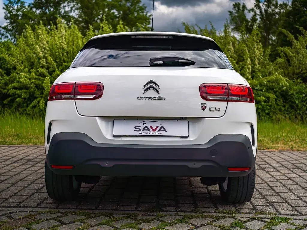 Second-hand Citroën C4 Shine 110 CP (80 kW) 2019 Alb Berlinǎ