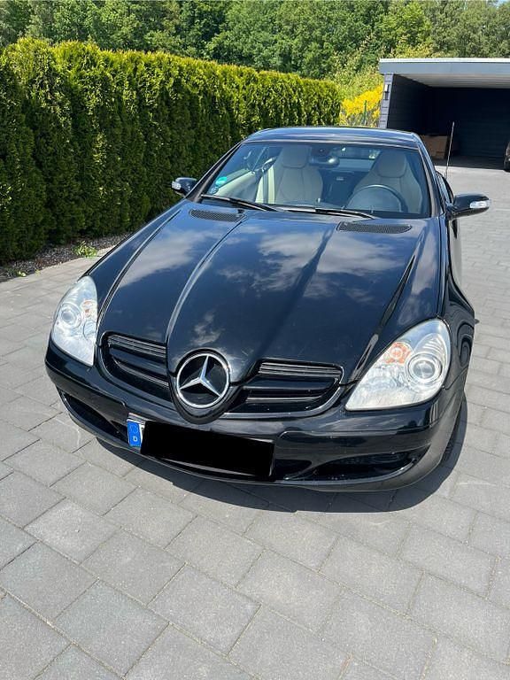 Schwarz Gebraucht 2006 Mercedes SLK200 Cabrio | 7.900 € (Guter Preis) - Bild 1/4