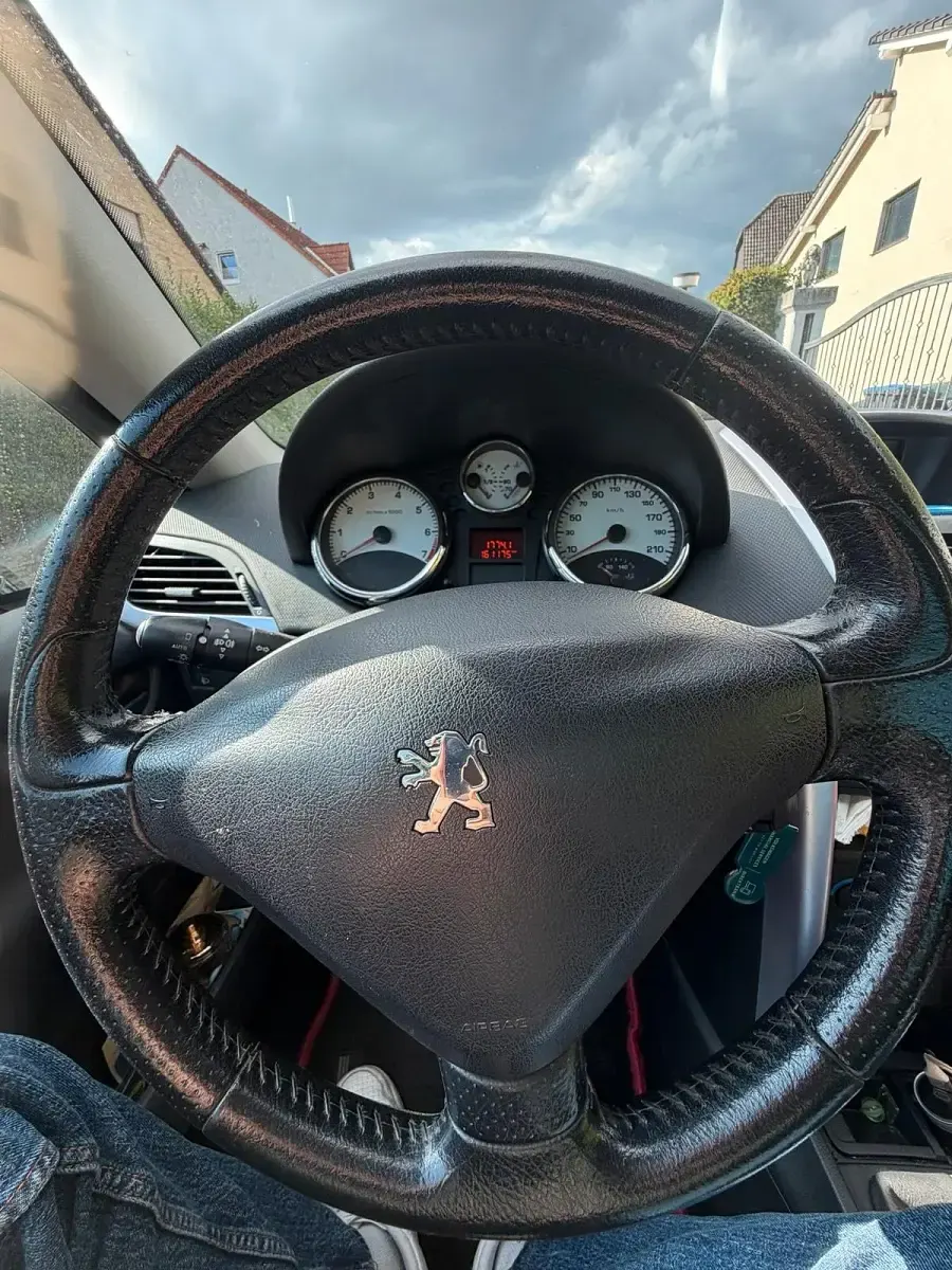 Gebraucht Peugeot 207 CC 120 PS (88 kW) 2007 Schwarz Cabrio