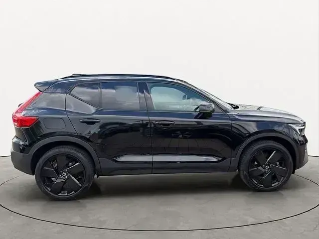 Gebraucht Volvo XC40 Plus 163 PS (119 kW) 2025 Schwarz SUV