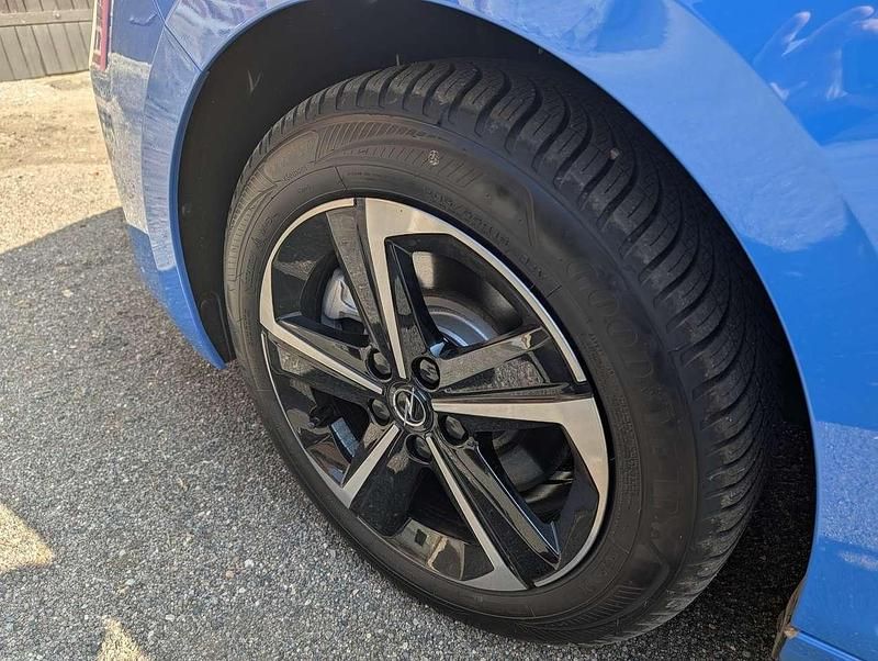 Neu Opel Astra Edition 131 PS (96 kW) 2025 Blau Kombi