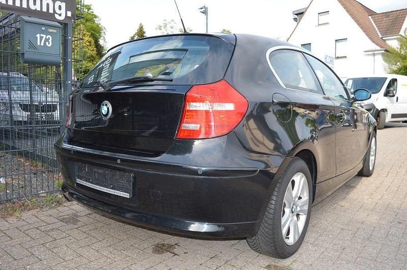 Gebraucht BMW 118 Advantage 143 PS (105 kW) 2009 Schwarz Kleinwagen