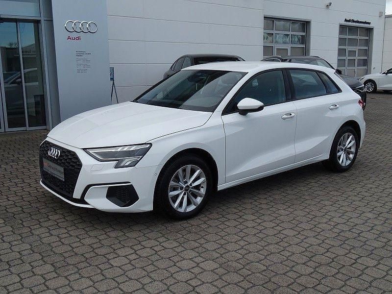 Gebraucht Audi A3 Business 110 PS (80 kW) 2023 Ibisweiss Limousine