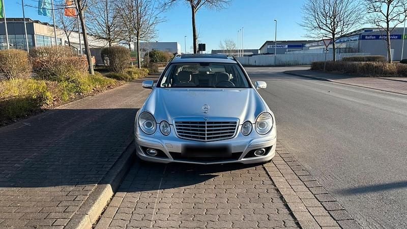 Gebraucht Mercedes E280 190 PS (139 kW) 2007 Silber Kombi