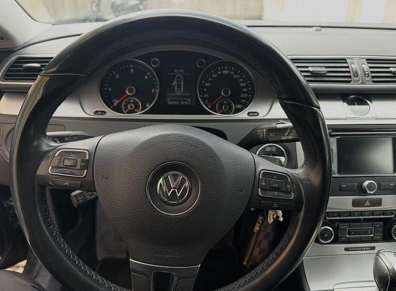 Gebraucht VW Passat 140 PS (102 kW) 2011 Schwarz Coupé