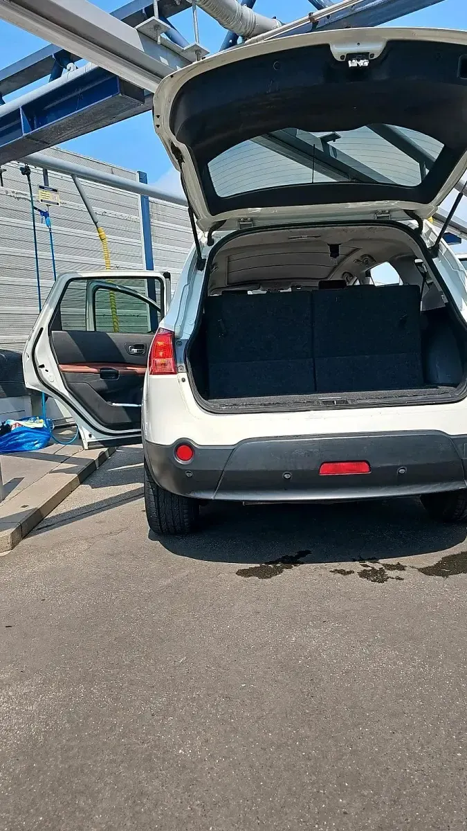 Gebraucht Nissan Qashqai +2 Tekna 141 PS (103 kW) 2008 Weiß SUV
