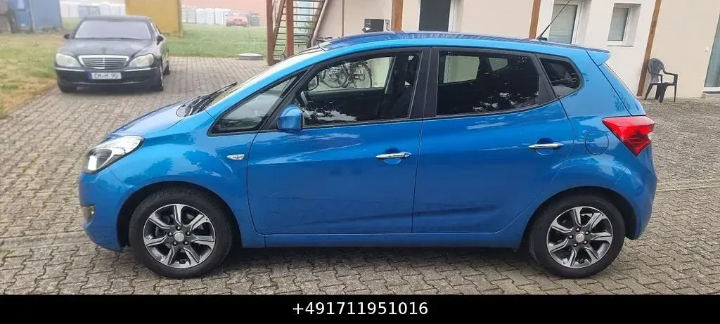 Gebraucht Hyundai ix20 Passion 90 PS (66 kW) 2017 Blau Kleinwagen