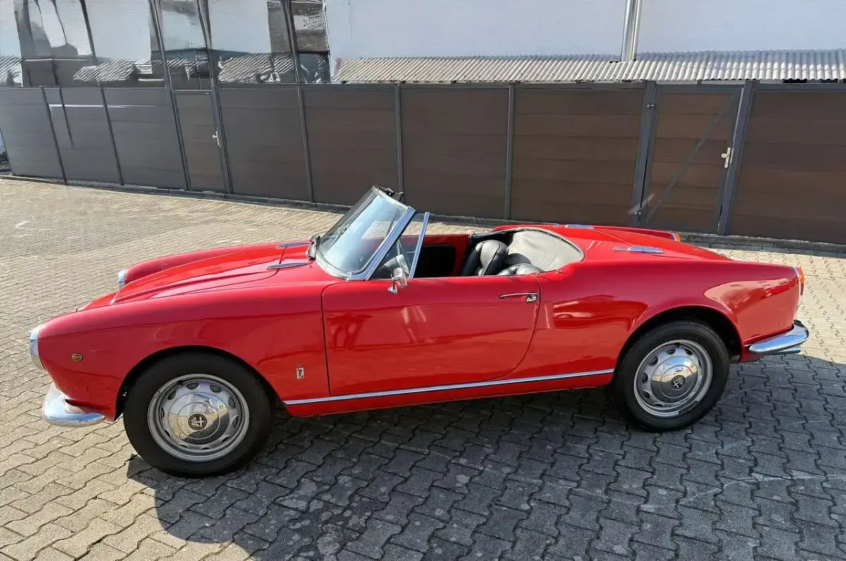Gebraucht Alfa Romeo Giulia Spider 91 PS (66 kW) 1963 Rot Cabrio