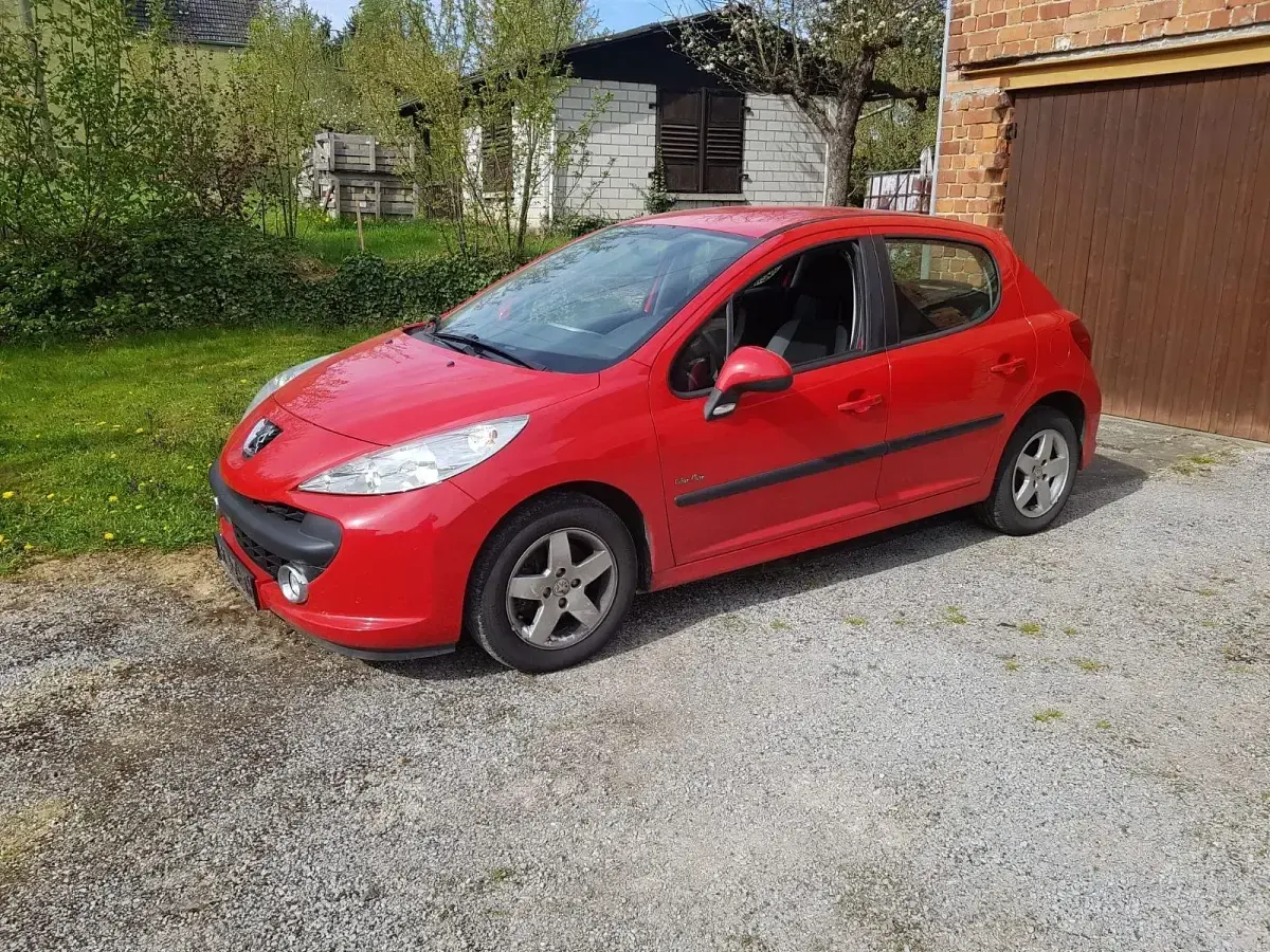 Gebraucht Peugeot 207 Urban Move 95 PS (69 kW) 2010 Rot Kombi