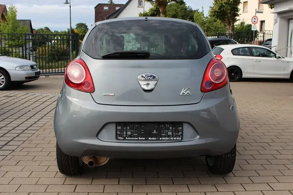 Gebraucht Ford Ka Titanium 75 PS (55 kW) 2013 Grau Kleinwagen