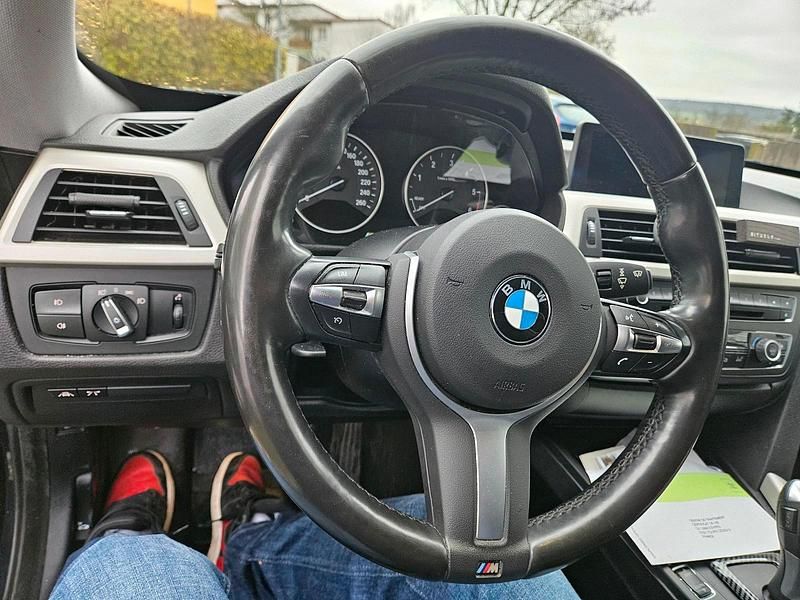 Gebraucht BMW 330 258 PS (189 kW) 2014 Blau Coupé