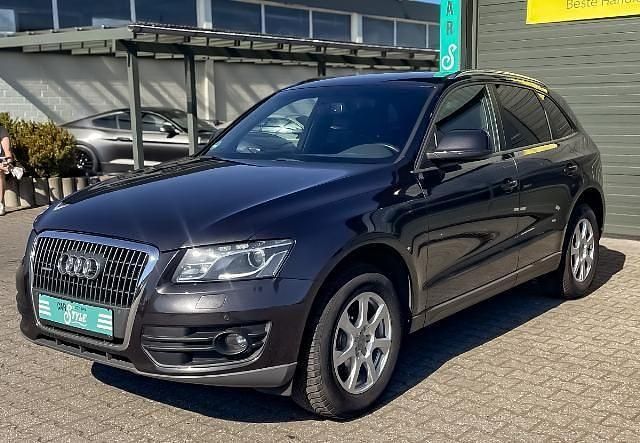 Grau Gebraucht 2010 Audi Q5 Comfort SUV | 10.970 € (Fairer Preis) - Bild 1/4