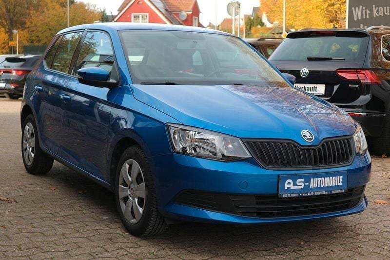 Blau Gebraucht 2017 Skoda Fabia Cool Edition Limousine | 8.490 € (Guter Preis) - Bild 1/4