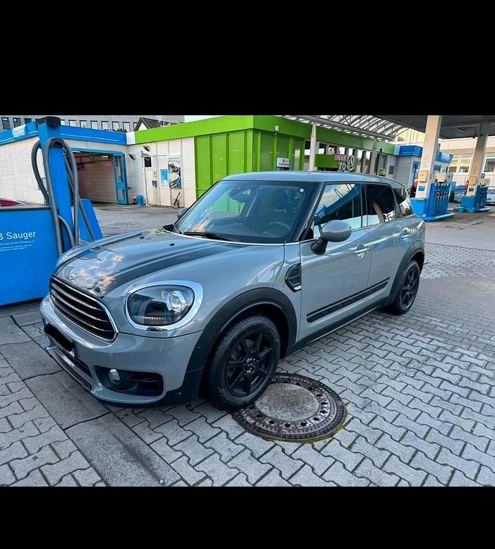 Grau Gebraucht 2018 Mini One Countryman SUV | 16.500 € (Fairer Preis) - Bild 1/4