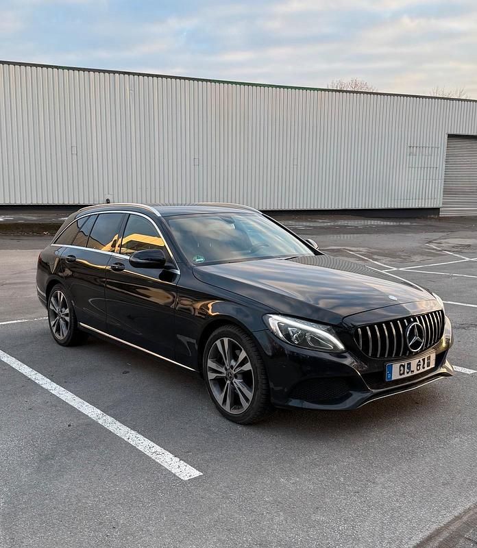 Gebraucht Mercedes C220 170 PS (125 kW) 2016 Schwarz Kombi