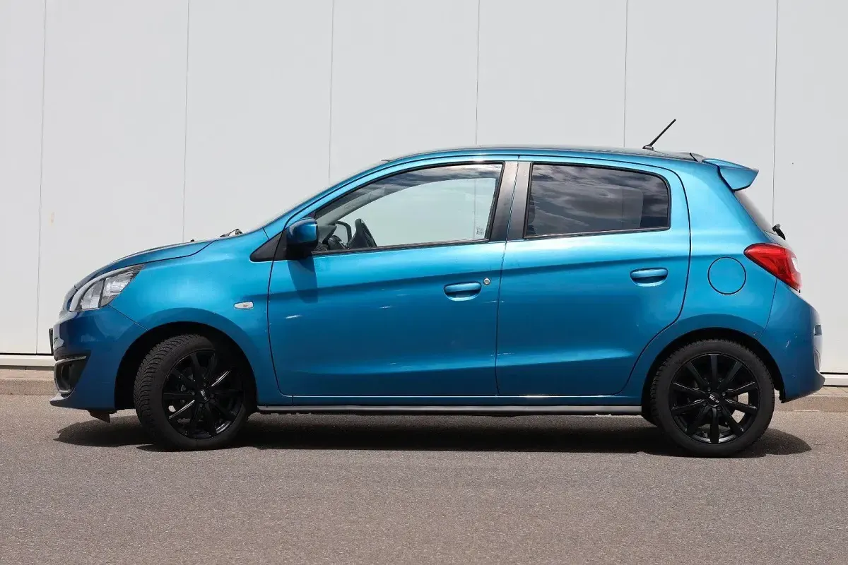 Gebraucht Mitsubishi Space Star Intro Edition 71 PS (52 kW) 2017 Blau Kleinwagen