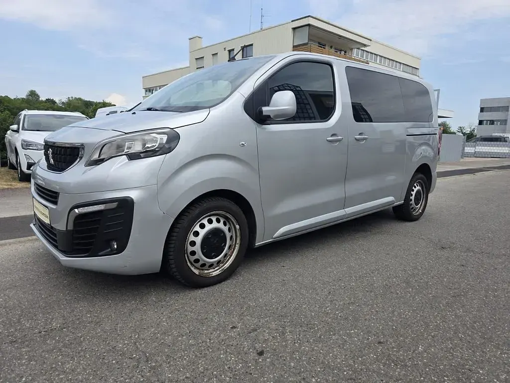 Gebraucht Peugeot Expert 179 PS (131 kW) 2018 Grau Van