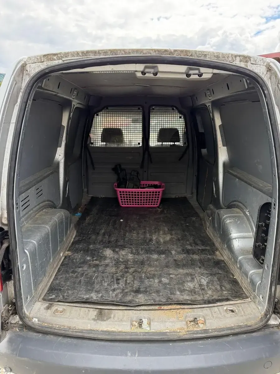Używany VW Caddy 105 KM (77 kW) 2006 Szary Minivan