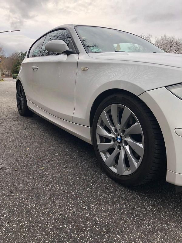 Gebraucht BMW 118 Coupé 143 PS (105 kW) 2007 Weiß Coupé