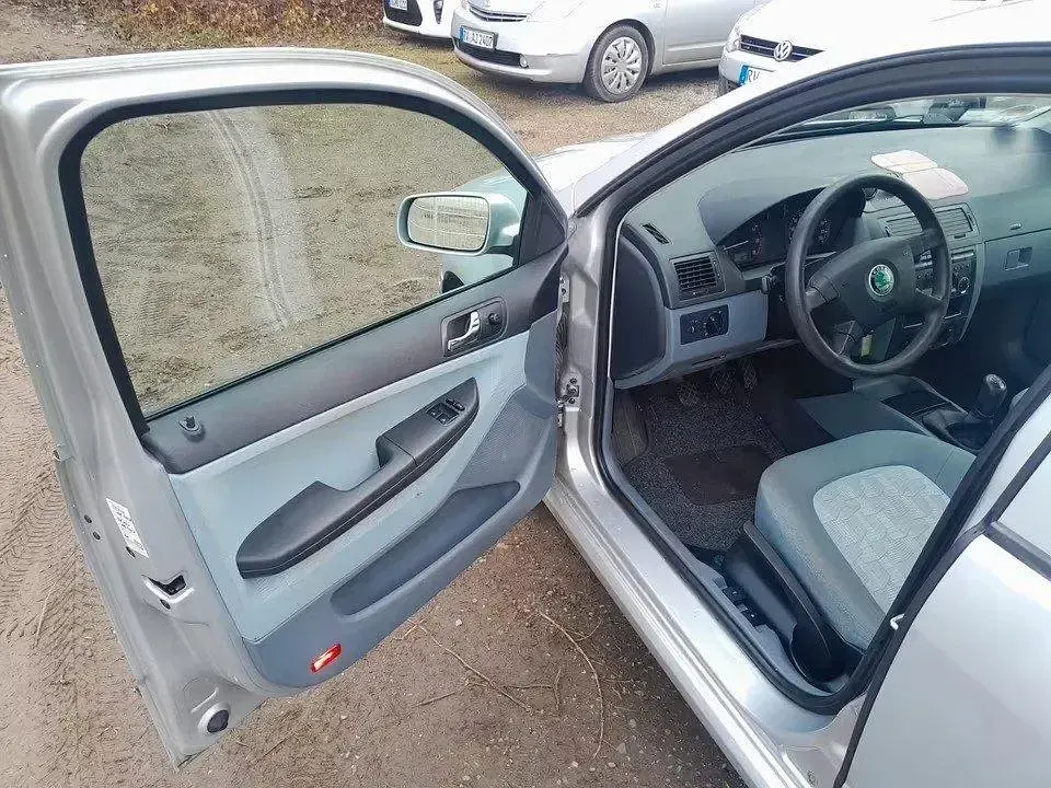 Second-hand Skoda Fabia 75 CP (55 kW) 2001 Gri Hatchback