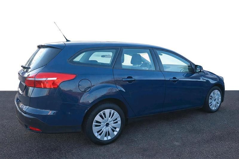 Gebraucht Ford Focus 96 PS (70 kW) 2016 Blau Kombi