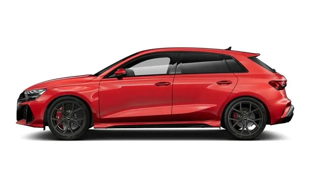 Gebraucht Audi RS3 Ambiente 400 PS (294 kW) 2026 Rot Limousine