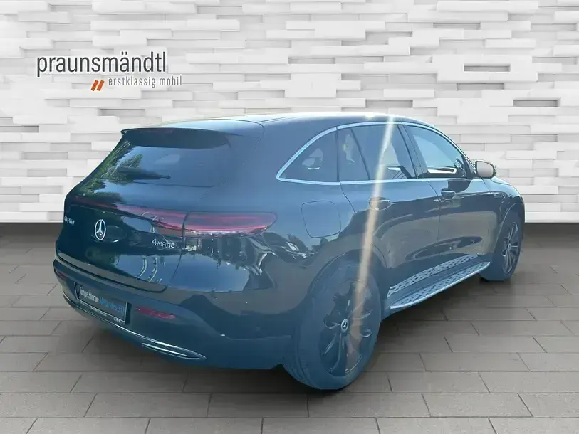 Gebraucht Mercedes EQC400 300 kW (408 PS) 2022 Schwarz SUV