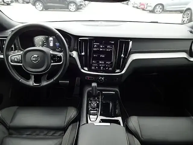 Gebraucht Volvo V60 405 PS (297 kW) 2021 Bright silver / metallic Kombi