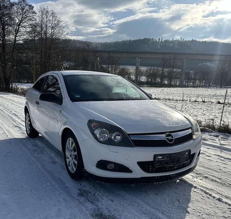 Gebraucht Opel Astra Selection 90 PS (66 kW) 2009 Weiß Kleinwagen