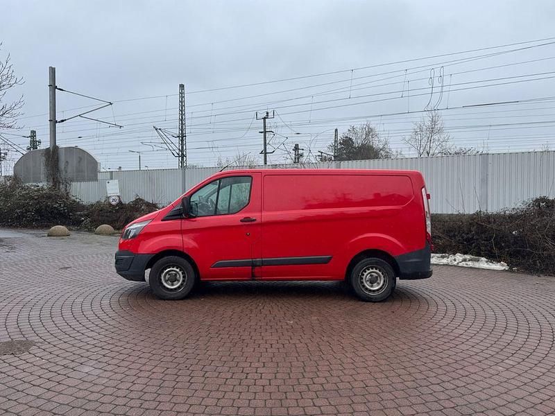 Używany Ford Transit Custom 101 KM (74 kW) 2015 Czerwony Minivan