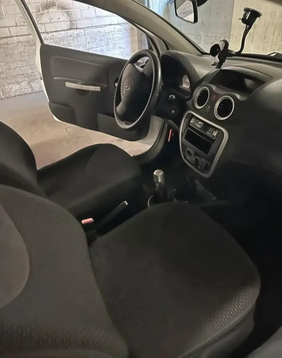 Gebraucht Citroën C2 60 PS (44 kW) 2009 Weiß Kleinwagen